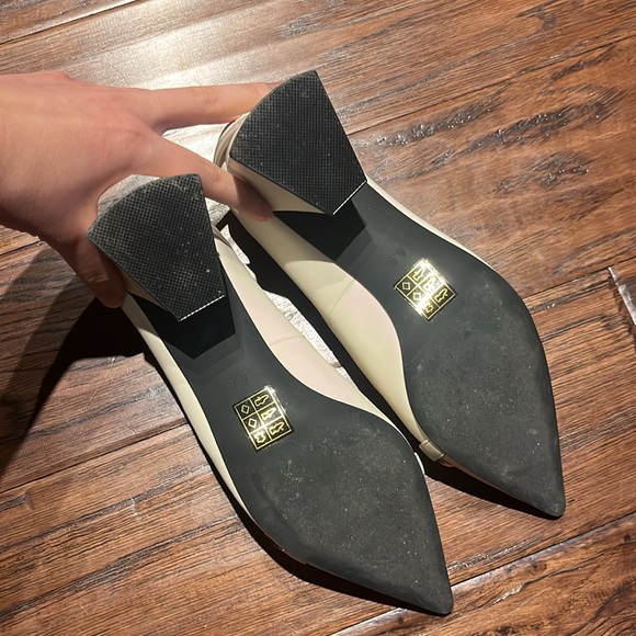 Jeffrey Campbell cream pointed heels - Picture 5 of 5